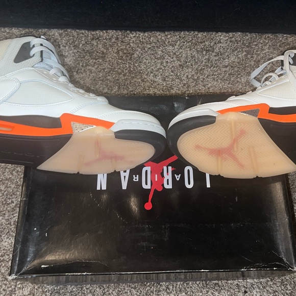 Shattered Backboard Jordan 5s - Picture 5 of 6